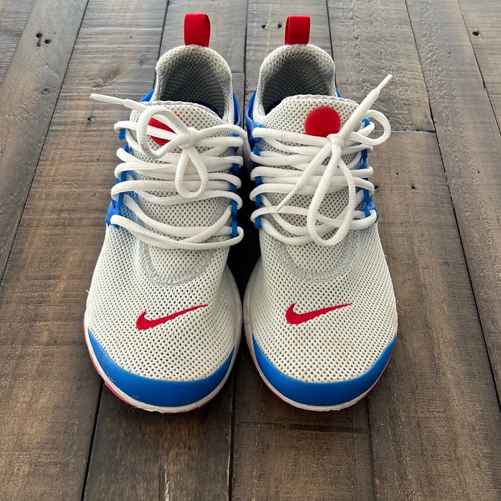 White Nike Air Presto Size 9